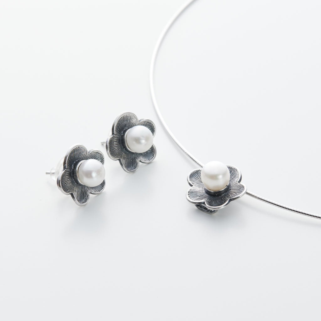 Ume Flower Peal Set - Necklace + Earring