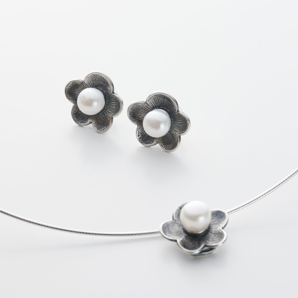 Ume Flower Peal Set - Necklace + Earring