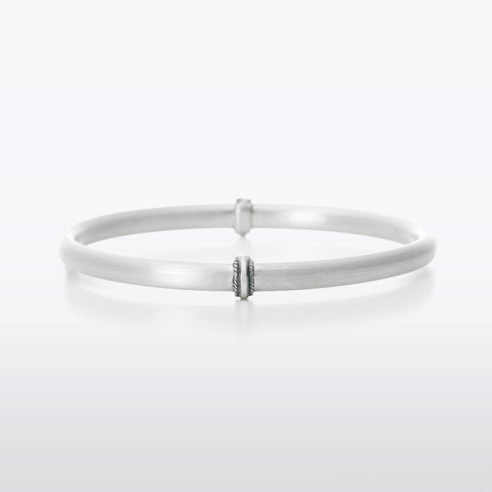 Line Single Band Bracelet